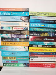 60 Mixed Fiction Paperbacks â Crime, Romance & Contemporary Bundle