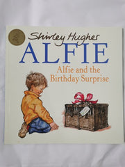 Shirley Hughes 8 x Paperback Classics Alfie Bundle Lot Set