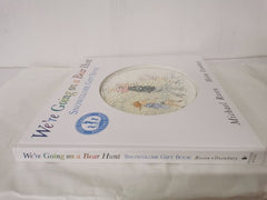 We're Going on a Bear Hunt: Snowglobe Gift Book by Michael Rosen (Hardcover)