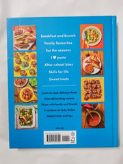 Letâs Cook: Fun and easy recipes for kids from the CBBC show Cooking Buddies