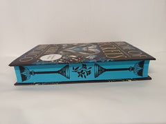 Throne of Secrets by Kerri Maniscalco *Exclusive Edition*