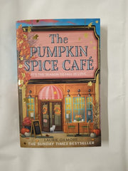 The Pumpkin Spice CafÃ©: TikTok Made Me Buy It: Book 1 (Dream Harbor)