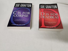 Sue Grafton: The Kinsey Millhone Mysteries : "A" ,"B", "C", "D"