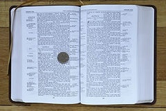 KJV, Thompson Chain-Reference Bible, Handy Size, Leathersoft, Brown, Red Letter