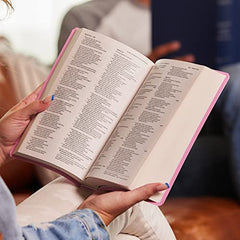 NKJV, Gift and Award Bible, Leather-Look, Black, Red Letter Edition