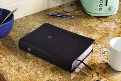 Niv, Men's Devotional Bible (by Men, for Men), Large Print, Leathersoft, Black,