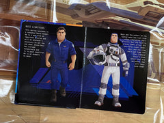 Disney / Pixar Lightyear My Busy Books - Storybook, 10 figurines, playmat