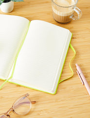 Moleskine - Classic Notebook, Ruled Notebook, Hard Cover and Elastic Closure,