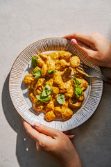 Poppy Cooks: The Actually Delicious One Pot Cookbook: