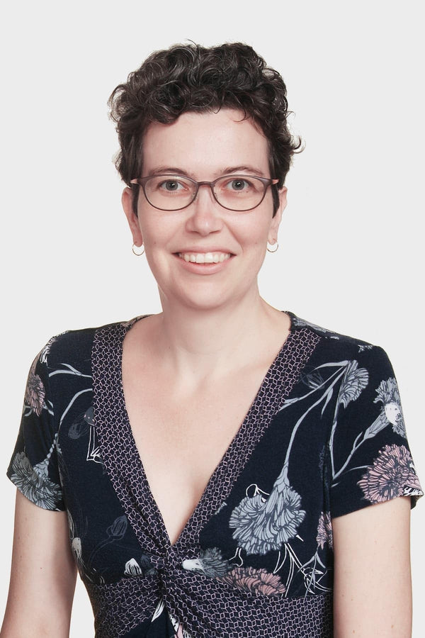 A Looking-Glass World [Hardcover] Feng Jicai and Olivia Milburn by Feng Jicai - used book at Perkology Books