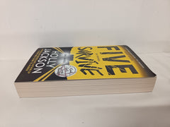 Five Survive: AN INSTANT NUMBER 1 NYT BESTSELLER AND SUNDAY TIMES BESTSELLER!