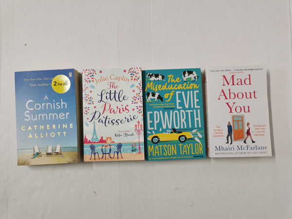 Bundle 4 x Chick-lit, Rom com, Feel Good Holiday Reads - Includes Bestsellers