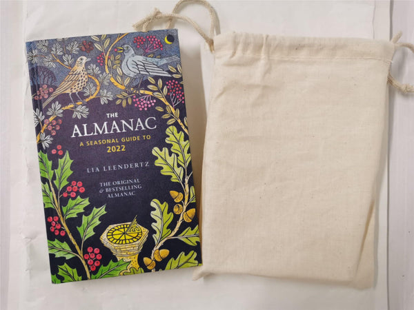 The Almanac: A seasonal guide to 2022 by Lia Leendertz in a Tote Gift Bag