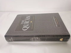 The Qur'an: With Surah Introductions and Appendices (Large Size)