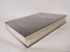 The Qur'an: With Surah Introductions and Appendices (Large Size)