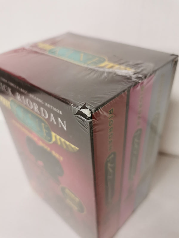 Kane Chronicles, the Paperback Box Set with Graphic Novel Sampler - Rick Riordan