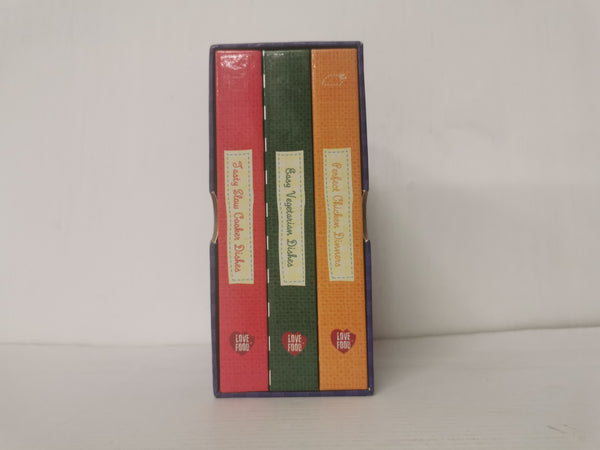 The Family Food Collection: 3 Books, 300 Classic Family Recipes (Hardcover 2012)