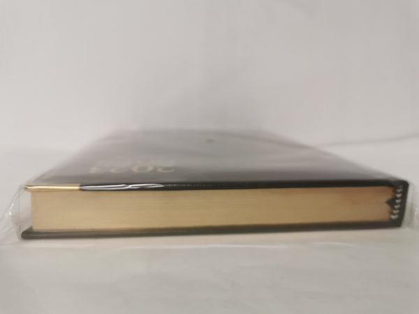 Luxury 2023 Day to Page Diary Padded-Front & Hardback Cover Gilt Edges A5 Black