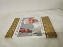 POPE BENEDICT XVI:BEHIND THE SCENES By Various. Sr Janet Fearns (Ed)