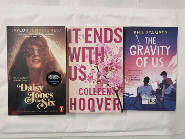 *BUNDLE* It Ends With Us, Daisy Jones & the Six, The Gravity of Us