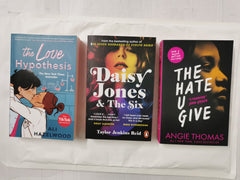 *BUNDLE* Daisy Jones & the Six, The Love Hypothesis, The Hate U Give