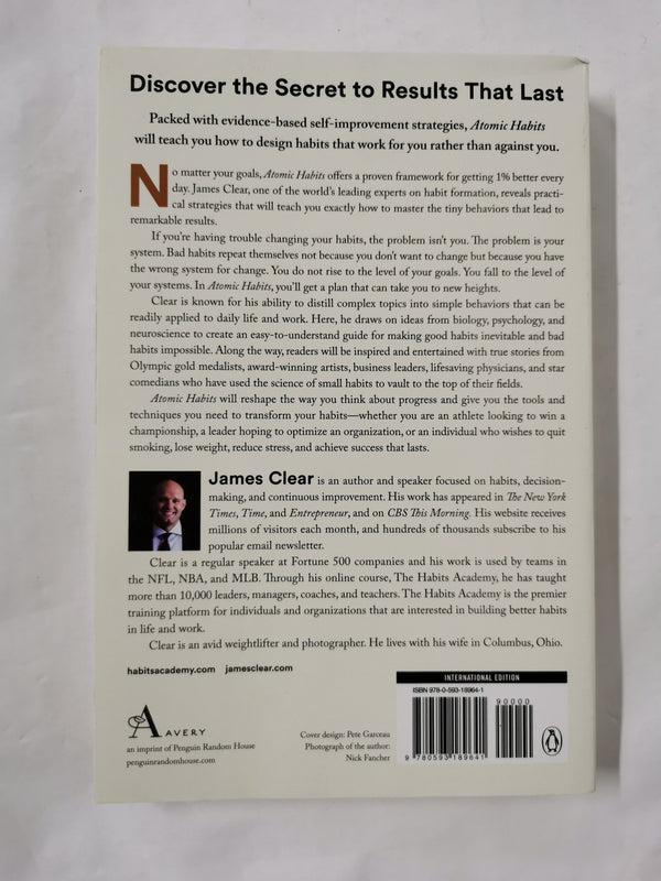Atomic Habits: Tiny Changes, Remarkable Results by James Clear