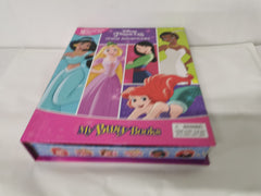 Disney Princess Great Adventures My Busy Book: With 10 Figurines and a playmat!